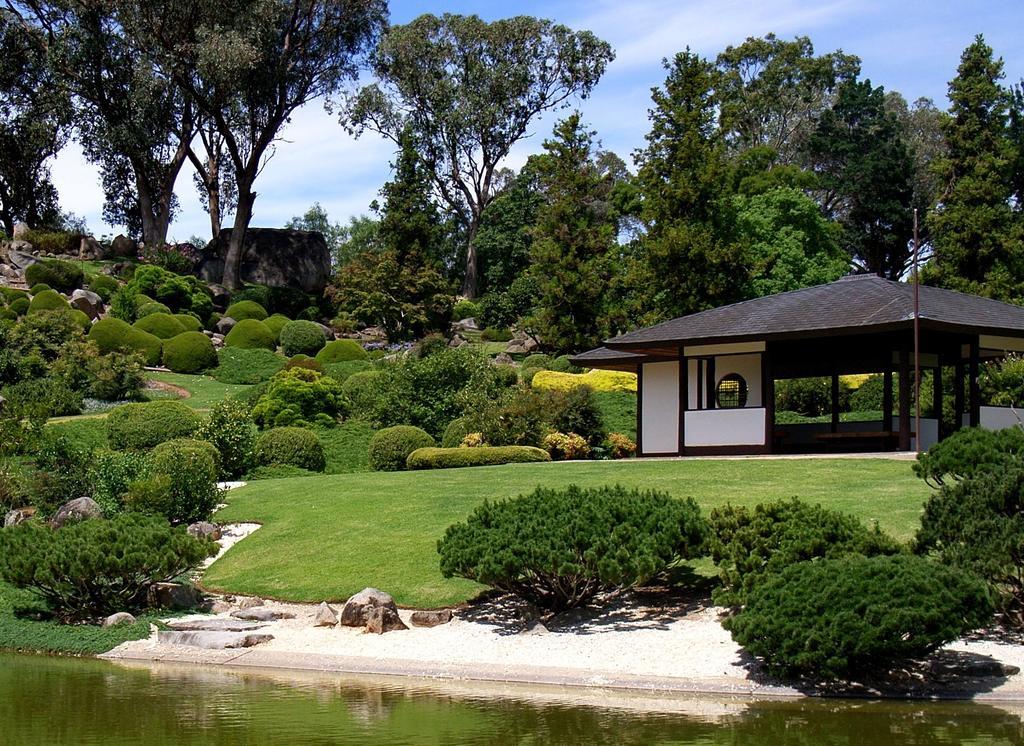 Townhouse Motel Cowra Exterior photo