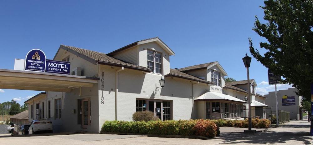 Townhouse Motel Cowra Exterior photo